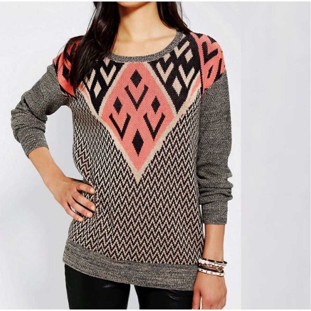 Urban Outfitters Ecote Intarsia Brown & Black Aztec Print Sweater Size Medium